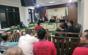 SIDANG LANJUTAN KASUS PEMERASAN KPK GADUNGAN DI PENGADILAN NEGRI CIBINONG MENGHADIRKAN DUA PEJABAT DISDIK SEBAGAI SAKSI.