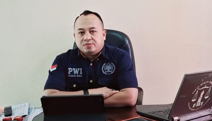 Anggota PWI Bekasi Raya Tolak Pembekuan PWI Jabar oleh Hendry Ch. Bangun.