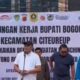 DALAM RANGKA MEMPERINGATI BULAN BAKTI GOTONGROYONG MASYARAKAT KE-XX11 TAHUN 2025 BUPATI RUDY SUSMANTO AJAK WARGA CITEUREUP BERPERAN AKTIF DAN SEMANGAT KEBERSAMAAN DALAM MENCIPTAKAN LINGKUNGAN YANG BERSIH DAN NYAMAN.