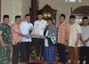 Wakil Bupati Bogor Ade Ruhandi (Jaro Ade ) Ajak Warga Gotong Royong dan Jaga Kebersihan Lingkungan.