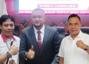 Pimpinan Redaksi dan Segenap Wartawan Media DETIK HARIAN NEWS. COM Mengucapkan “Selamat 1 Tahun Kinerja Bupati Bogor, Bapak Rudy Susmanto! Semoga amanah, sukses, dan selalu memberikan yang terbaik bagi masyarakat Kabupaten Bogor. Bogor Istimewa dan Gemilang! 👏👏”