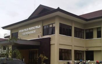 DIDUGA PPNS SATPOL-PP KABUPATEN BOGOR JADI CALOK PERIZINAN DAN BEKING PABRIK TAHU.