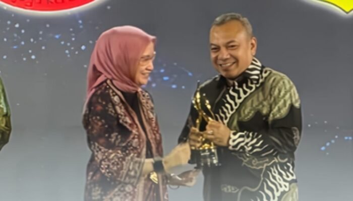 Pemkab Bogor Raih Penghargaan Dari Kompas TV, atas Komitmen Layanan Publik dan Keterbukaan Informasi